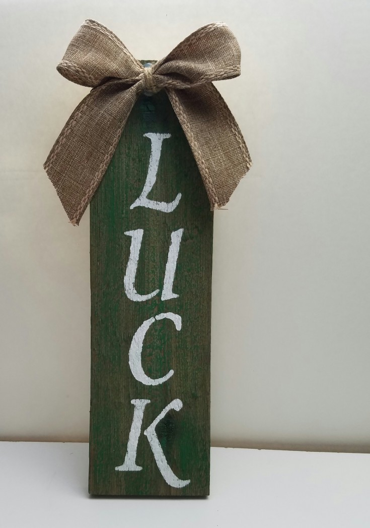 How to Make a Saint Patrick Day Luck Sign 