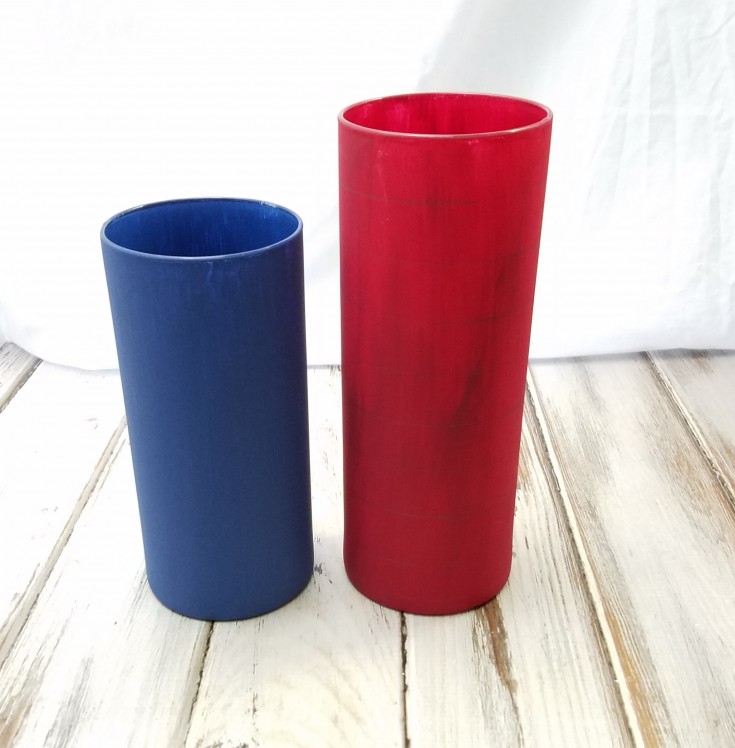 how to make Patriotic vases out of two thrifty finds