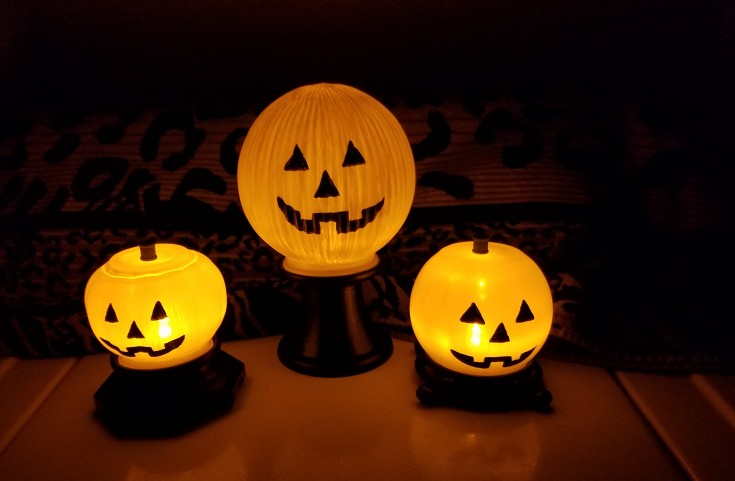 jack-o-lantern lamps