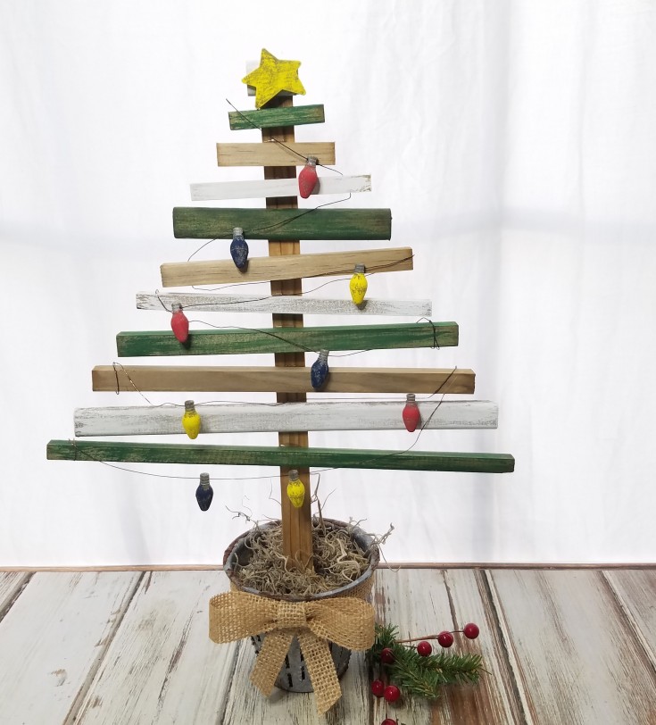 Rustic Farmhouse Style Christmas Tree