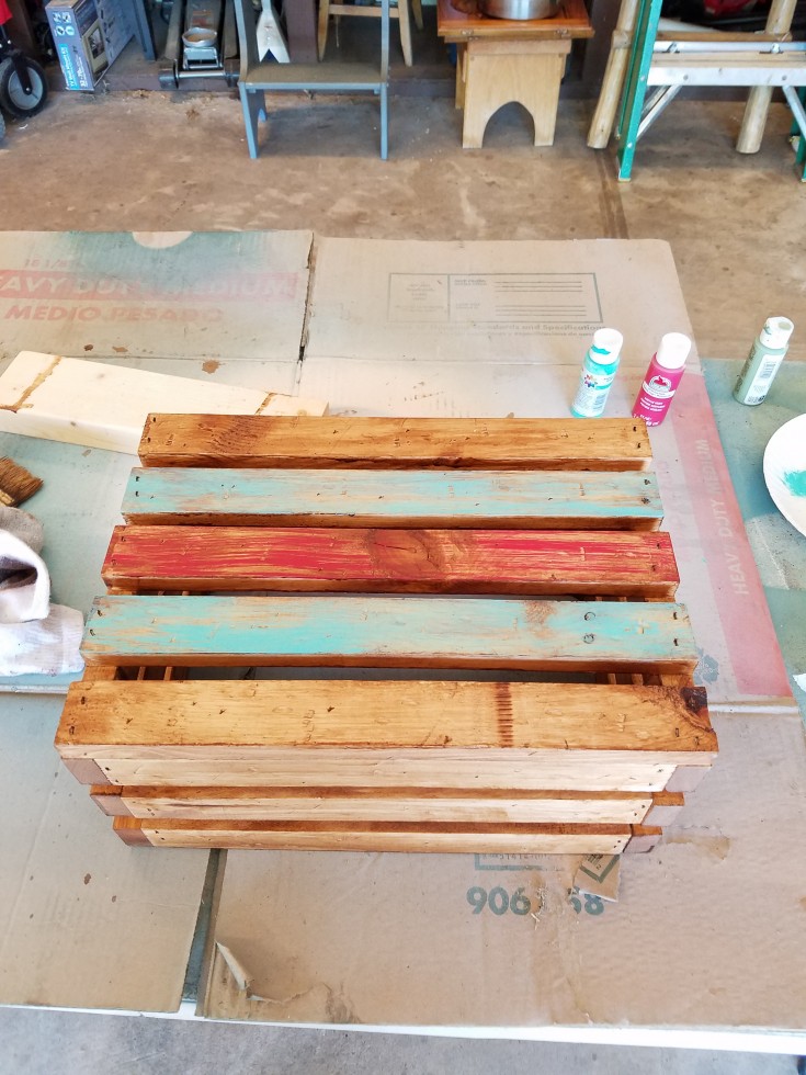How to Add Color to a Wooden Crate the Hubby Way #upcycled #PlantStand #Garden #WoodCrate MixedKreations.com