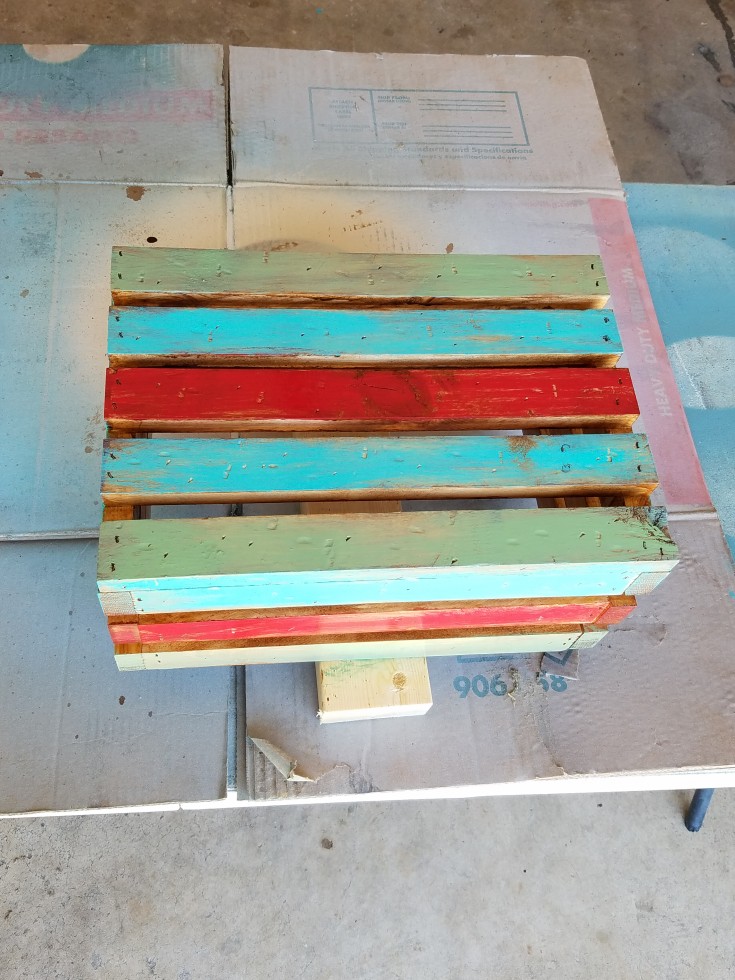 How to Add Color to a Wooden Crate the Hubby Way #upcycled #PlantStand #Garden #WoodCrate MixedKreations.com