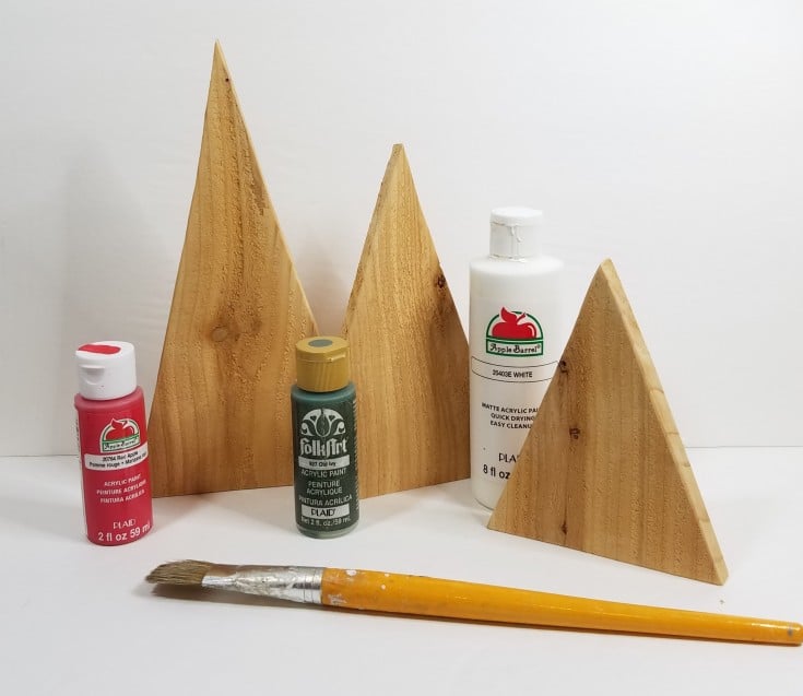 Diy primitive wooden Christmas trees, How to make rustic Christmas trees, easy diy wooden Christmas trees MixedKreations.com