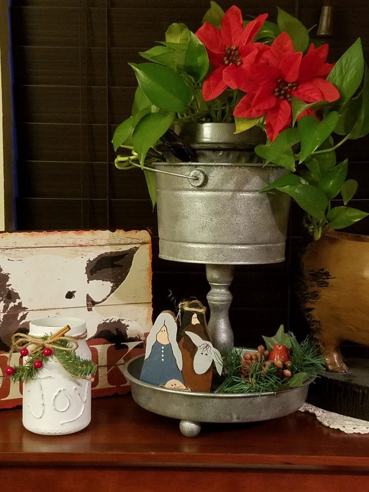 How to repurpose a jar into holiday decor, Repurposed holiday decor jar, MixedKreations.com