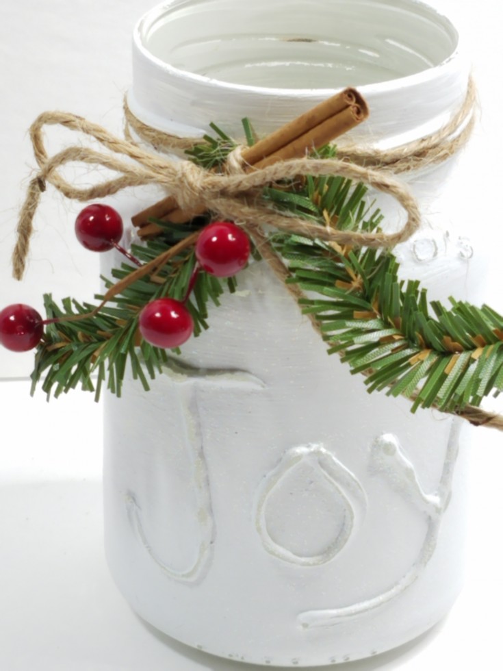 How to repurpose a jar into holiday decor, Repurposed holiday decor jar, MixedKreations.com