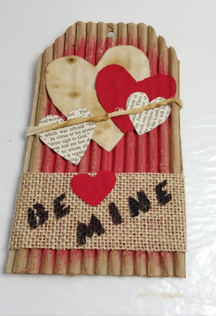 recycled cardboard Valentines day hang tag #RepurposedValentinesDayHangTag #UpcycledValentinesDayTag #MixedKreations MixedKreations.com