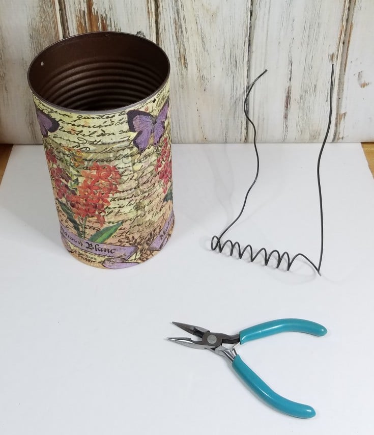 how to decoupage a tin can