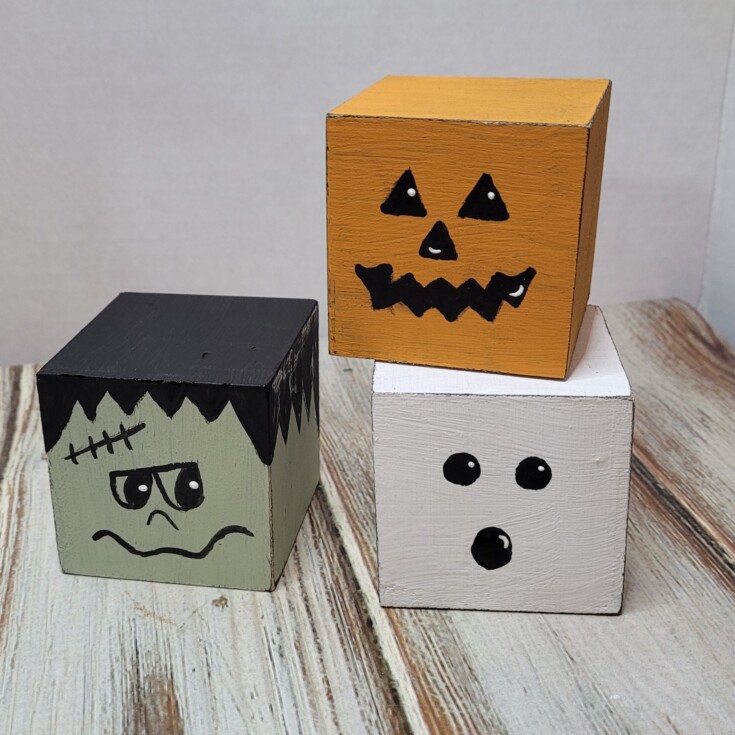 DYI spooky Halloween blocks