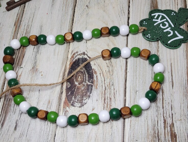 St Patricks day beaded garland